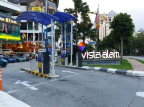 Qistina Homestay and Roomstay at Vista Alam